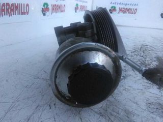 Bomba dirección toyota avensis berlina t25 138634