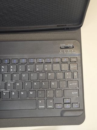 Funda con Teclado Bluetooth para iPad 11