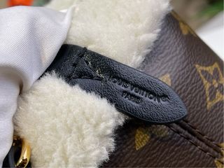 Bolso Louis Vuitton con borrego