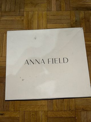 Stivali da donna con tacco nero