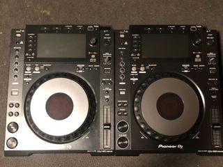 2 Pioneer DJ CDJ-900 Nexus