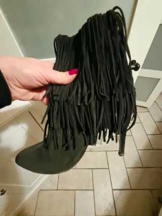 Polacchino donna nero con frange - Tg 39