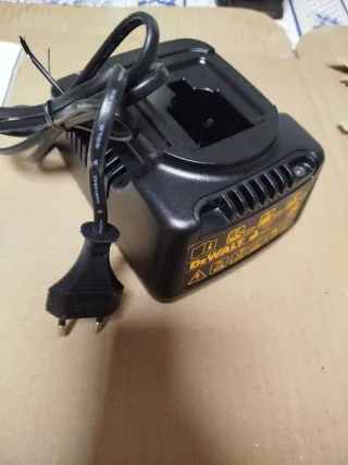 Cargador Dewalt NiCd DE9116 7.2-18V