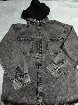 Camisa/chaqueta vaquera con capucha