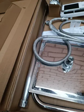 Sistema de ducha cromado