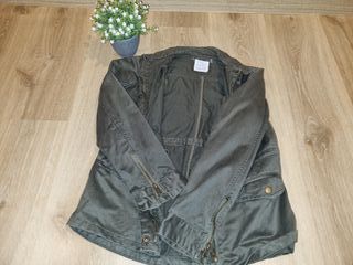 Chaqueta Desigual verde kaki T. 9-10