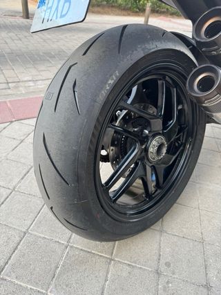 Ducati Monster 1200 Roja