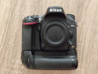 Nikon D610 Camara + Battery Grip (25180 fotos)
