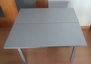 Mesa de cocina gris plegable