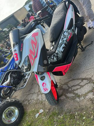 Yamaha NMAX 125cc  cambio por   snake tipo MT07