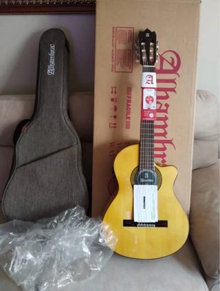 Guitarra Alhambra Nueva