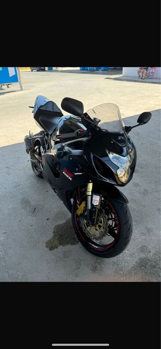 Suzuki GSXR K5 - Moto Deportiva