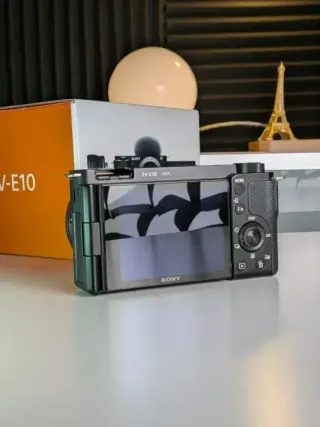 Sony ZV-E10 + obiettivo kit come nuovo