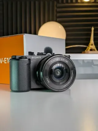 Sony ZV-E10 + obiettivo kit come nuovo