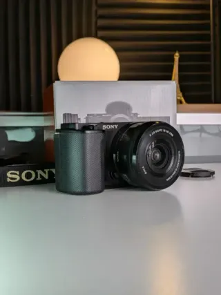 Sony ZV-E10 + obiettivo kit come nuovo