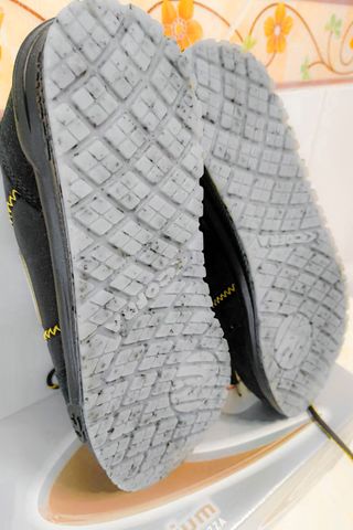 Zapatos de seguridad COFRA negros y amarillos
