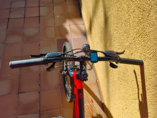 Bicicleta de Montaña Roja WRC pro