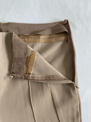 Pantalones de vestir beige - corte ajustado