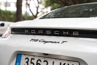 Porsche 718 Cayman T