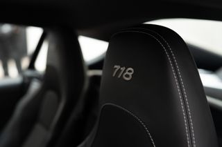 Porsche 718 Cayman T