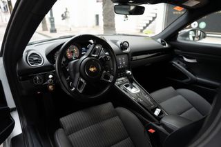 Porsche 718 Cayman T