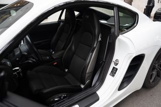 Porsche 718 Cayman T