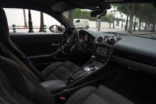 Porsche 718 Cayman T