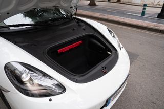 Porsche 718 Cayman T