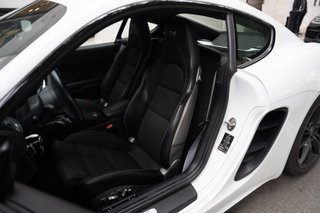 Porsche 718 Cayman T
