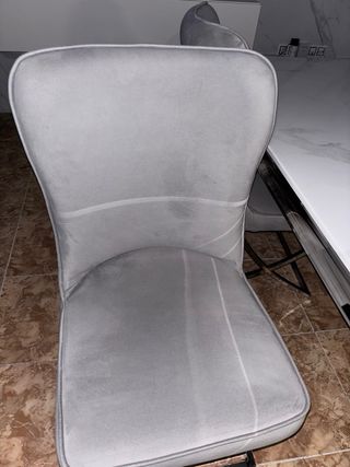 Mesa y 4 Sillas Comedor