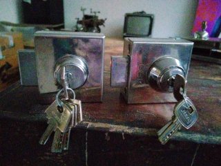 Cerradura seguridad cristal + 3 llaves