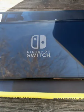 Nintendo Switch OLED Pokémon Ed. Especial