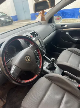 Volkswagen Golf 2004