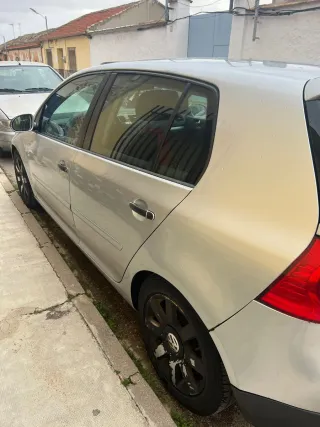 Volkswagen Golf 2004