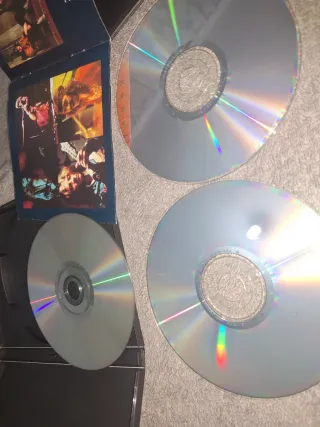 Led Zeppelin Remasters 2CD y DVD 12 € todo