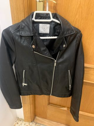 Chaqueta cuero Primark negra de11-12 niña