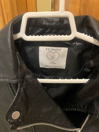 Chaqueta cuero Primark negra de11-12 niña
