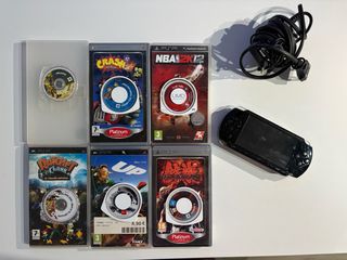 PSP Negra + 6 Juegos UMD