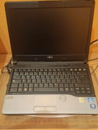 Portátil Fujitsu Negro/Gris