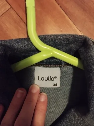 Vestido vaquero con cinturón y botones