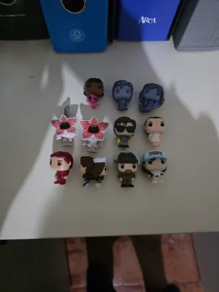 Lotto 2 Stranger Things Kinder Joy