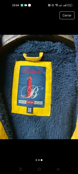 Chaqueta amarilla con forro interior