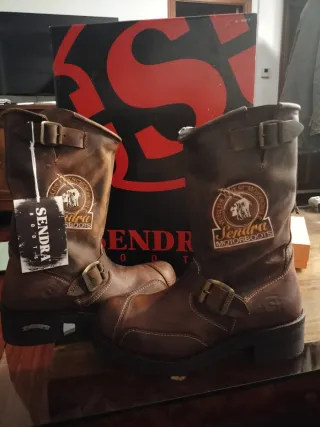 Stivali Sendra Marroni Nuovi