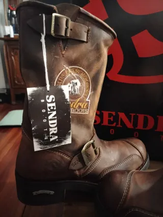 Stivali Sendra Marroni Nuovi