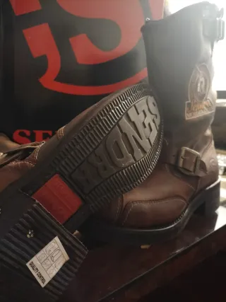 Stivali Sendra Marroni Nuovi