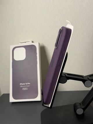 Cover iPhone 16 Pro Silicone MagSafe Apple Viola