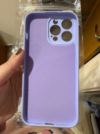 Funda iPhone 14 Pro Max Morada Stitch