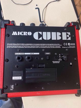 Amplificador Roland Micro Cube Rojo