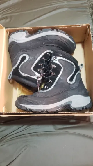 Stivali Columbia Neri e Grigi