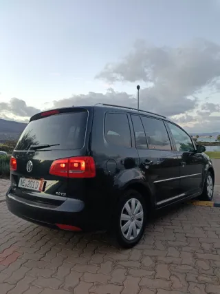 Volkswagen Touran 2011